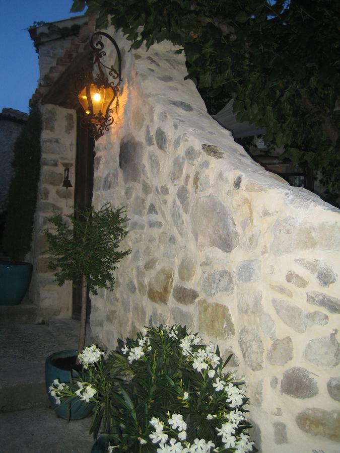 Les Vieux Murs Montfort  Dış mekan fotoğraf